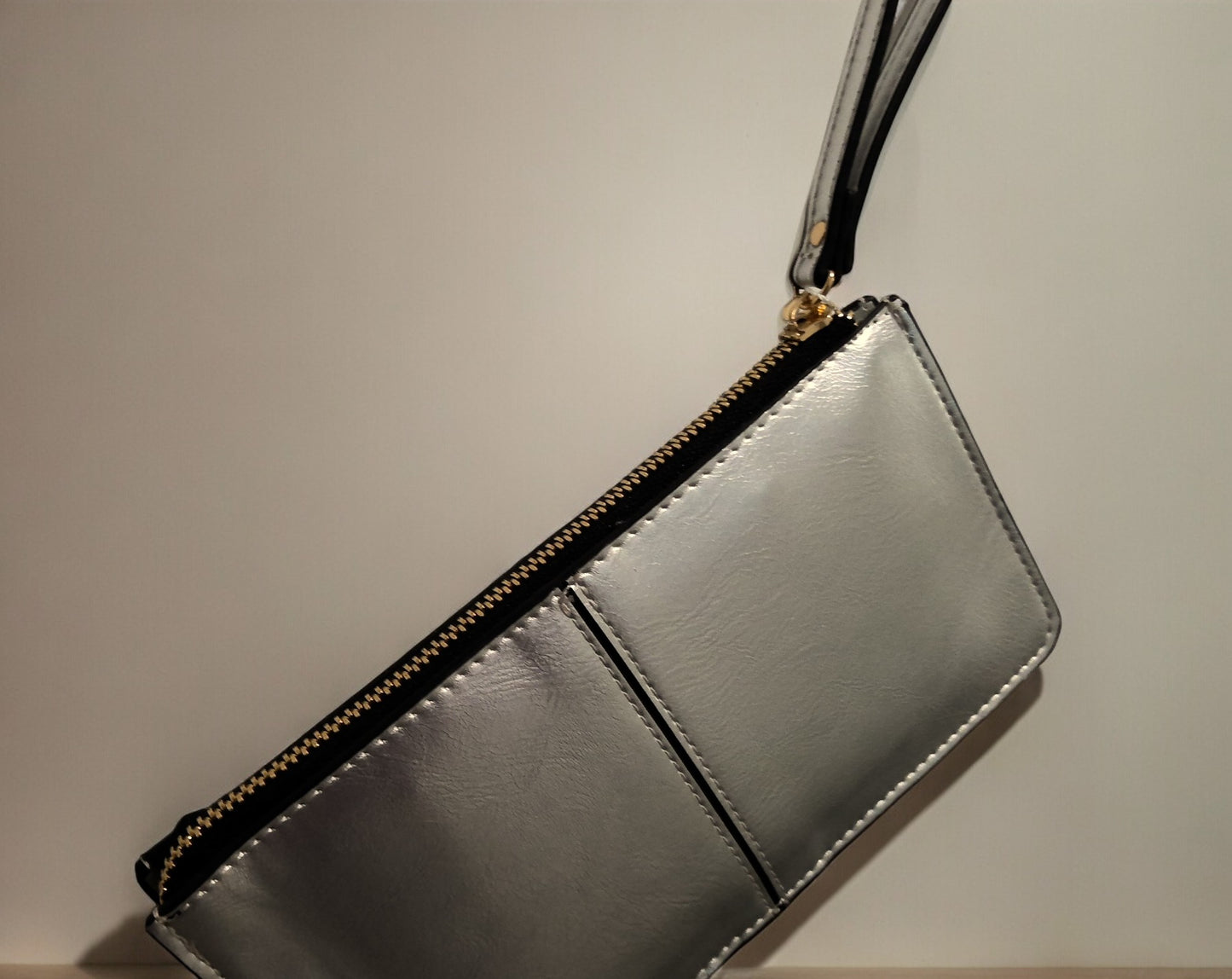 MARTHA Silver Purse/Wallet With Wrist Strap